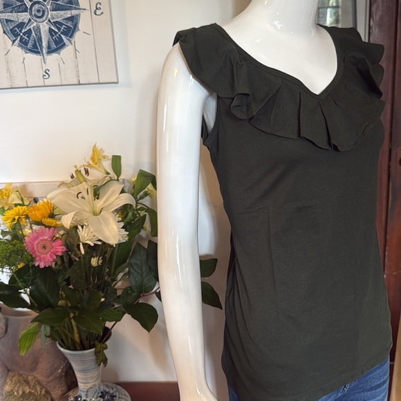 NWT northern reflections size small Ruffled Olive Green Top - Picture 3 of 4